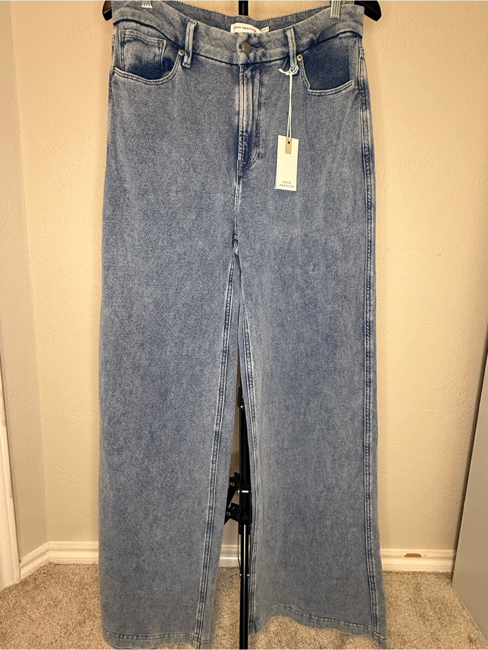 Good American Jeanius Good Skate Sweatpants Indigo 586 - Picture 3 of 9